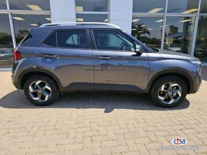 Hyundai 2021 HYUNDAI VENUE 1.0T MANUAL 0698183175 Manual 2021 - image 3