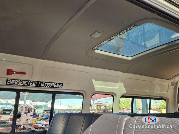 Toyota Quantum 2.5 D-4D Sesfikile 16-Seat Manual 2021 - image 2