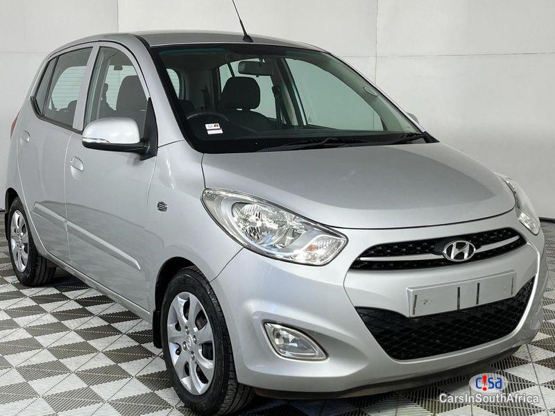 Pictures of Hyundai i10 1.1 Manual 2017