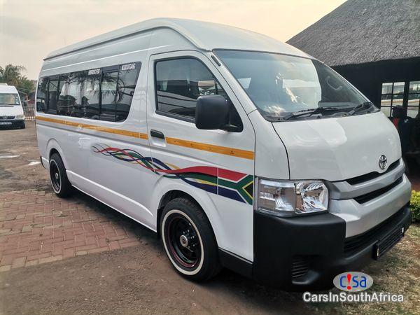Toyota Quantum 2.5 D-4D Sesifikile 16 Seater / +27 685845776 Manual 2017 in Gauteng