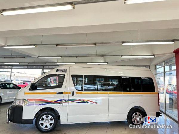 Toyota Quantum 2.5 D-4D Sesfikile 16-Seat Manual 2022 - image 2