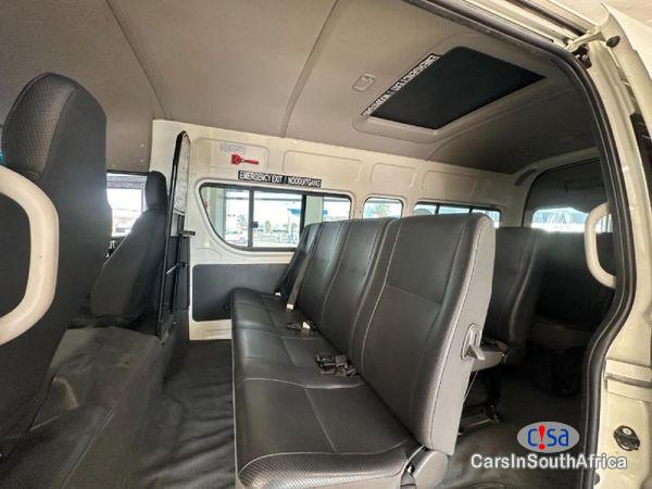 Toyota Quantum 2.5 D-4D Sesfikile 16-Seat Manual 2022 - image 4