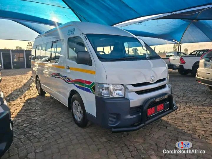 Pictures of Toyota Quantum 2.5 D-4D Sesfikile 16-Seat Manual 2022