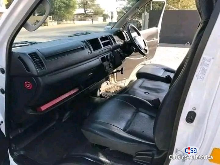 Toyota Quantum 2.5 Sesifikile 16 Seats ( +27 685845776 Manual 2017 in Gauteng - image