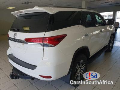 Toyota Fortuner 2.0 Automatic 2017 - image 3