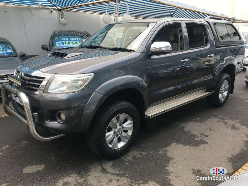 Toyota Hilux 3.0 D-4D Manual 2015 - image 2