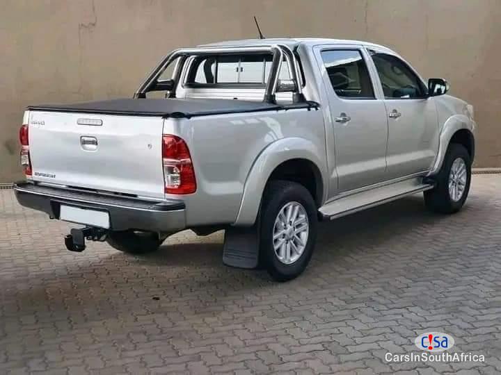 Toyota Hilux 3.0D4D Manual 2014 - image 3
