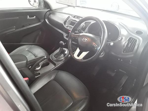 Kia Sportage Automatic 2010 - image 5