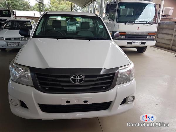 Toyota Hilux 2.5D_4D Manual 2013