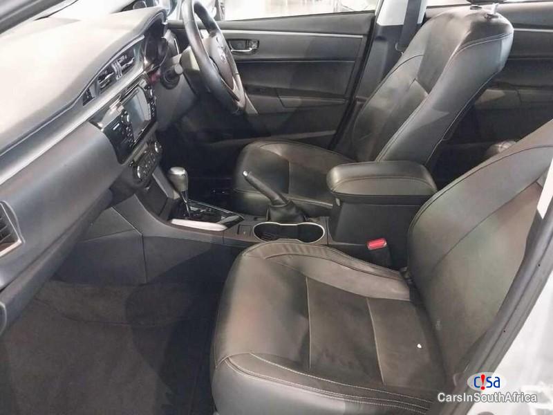 Toyota Corolla 1.8 High Auto Automatic 2016 - image 4