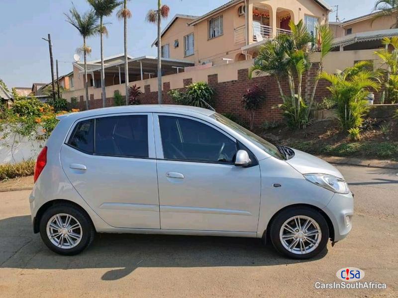 Pictures of Hyundai i10 1.2 Manual 2012