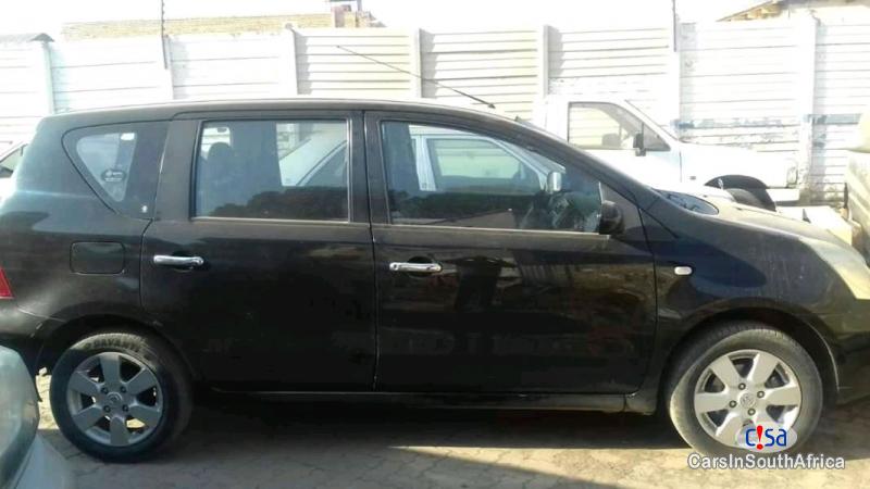 Nissan Livina 1.6 Manual 2010 - image 2