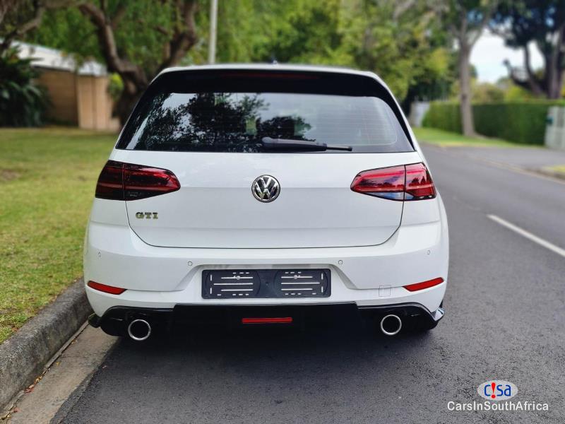 Volkswagen Golf 2.0 Automatic 2017 - image 2