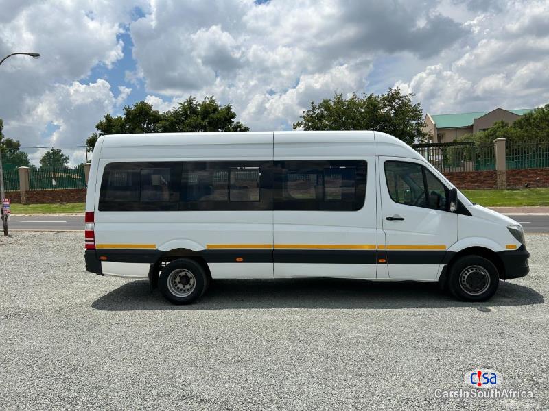 Mercedes Benz 2.2 Manual 2018 - image 3