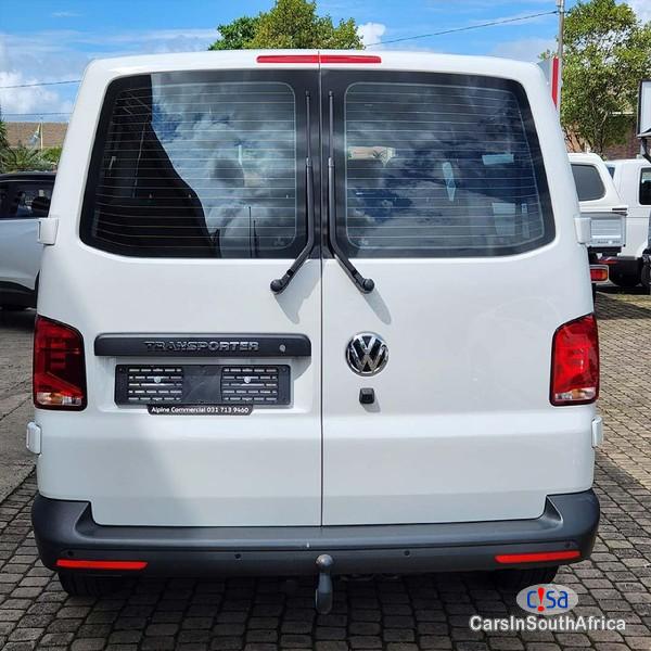 Volkswagen Transporter 2.0 Manual 2020 - image 2