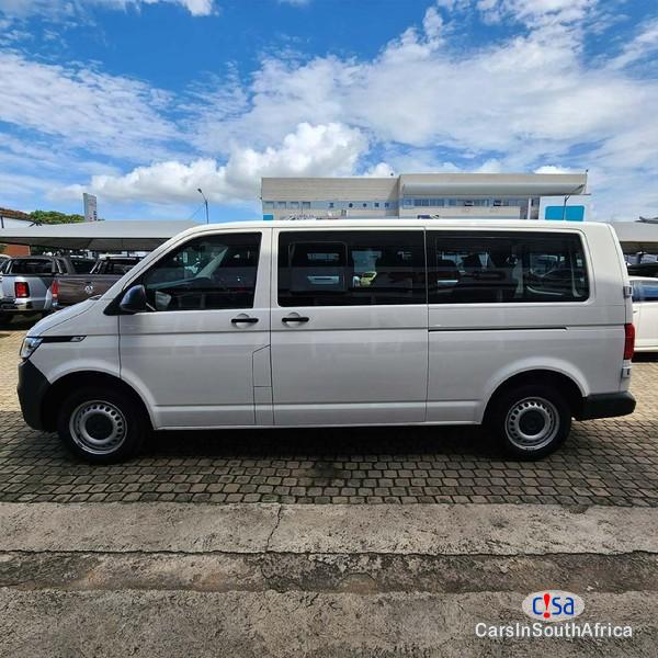 Volkswagen Transporter 2.0 Manual 2020 - image 4