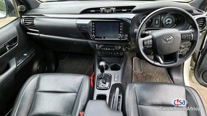 Toyota Hilux Legend 50 2.8 /// Whatsapp Or Call > 0705009841 Automatic 2020 - image 3