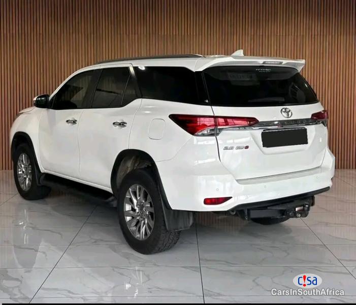 Toyota Fortuner 2.8 /// Whatsapp Or Call > 0705009841 Automatic 2024 - image 2