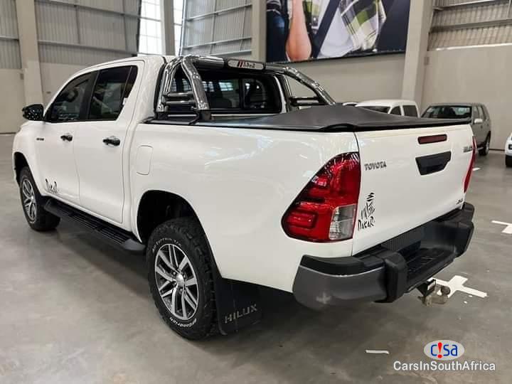 Toyota Hilux GD 6 2.8 Dakar Automatic 2022 - image 4