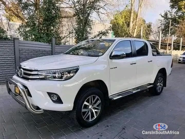 Toyota Hilux 2.8 GD-6 Double Cab Raider { +27 685845776 Manual 2018