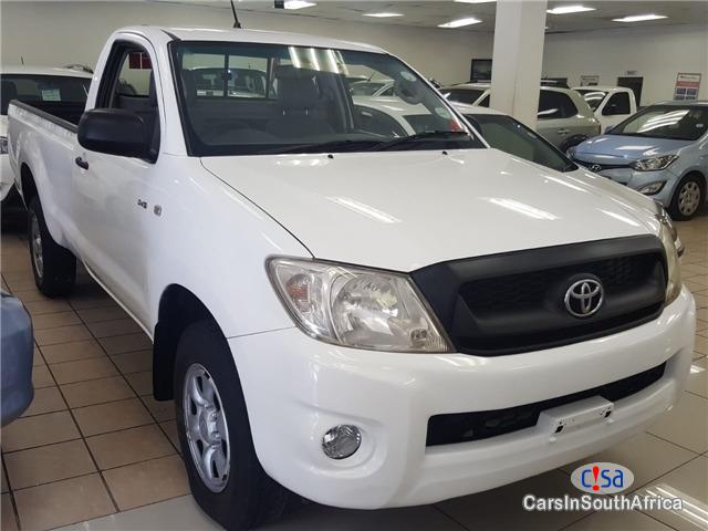 Pictures of Toyota Hilux 2.5 Manual 2012