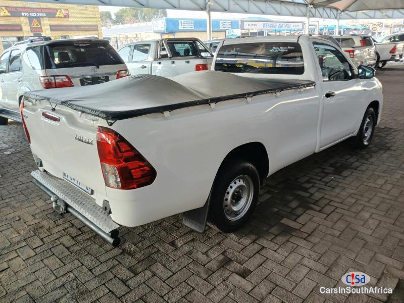 Toyota Hilux 2.0 Manual 2017 - image 4