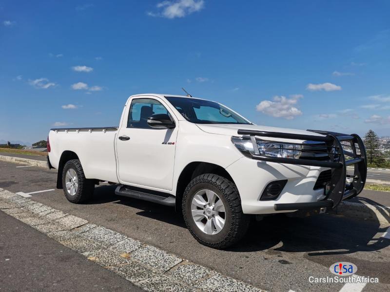 Toyota Hilux 2.4 G.D Manual 2019 - image 2