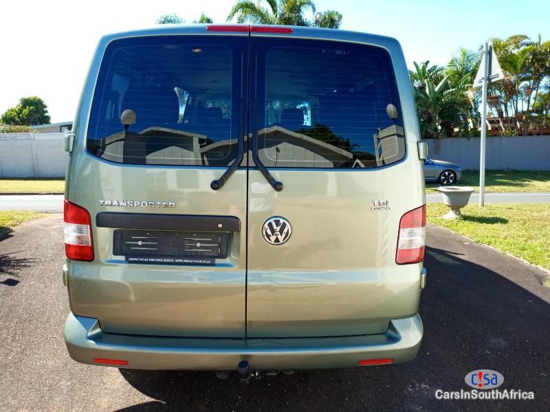 Volkswagen Transporter 2.0BiTDI Manual 2011 - image 2