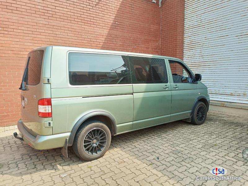 Volkswagen Transporter 2.0BiTDI Manual 2011 - image 4