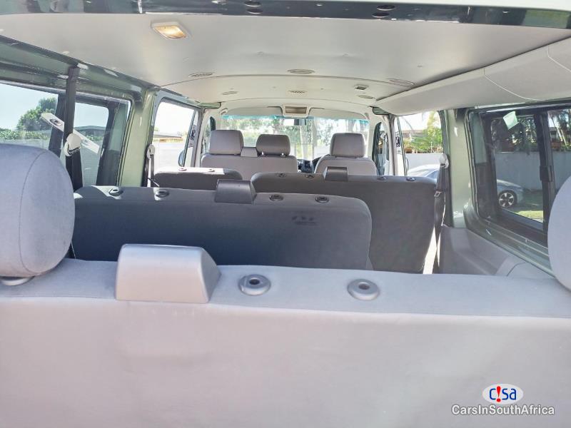 Volkswagen Transporter 2.0BiTDI Manual 2011 - image 5