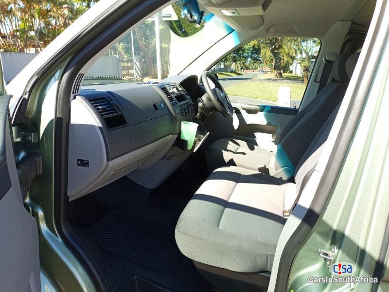 Volkswagen Transporter 2.0BiTDI Manual 2011 - image 6