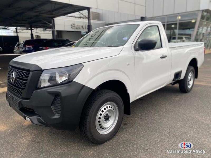 Pictures of Nissan Navara 2.5DDTI Manual 2022