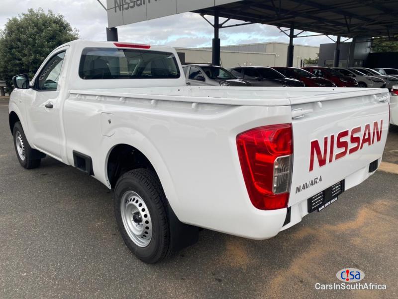 Nissan Navara 2.5DDTI Manual 2022 - image 6