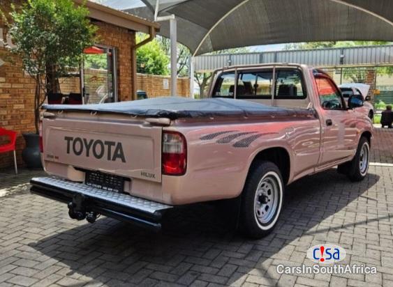 Toyota Hilux SR Manual 2001