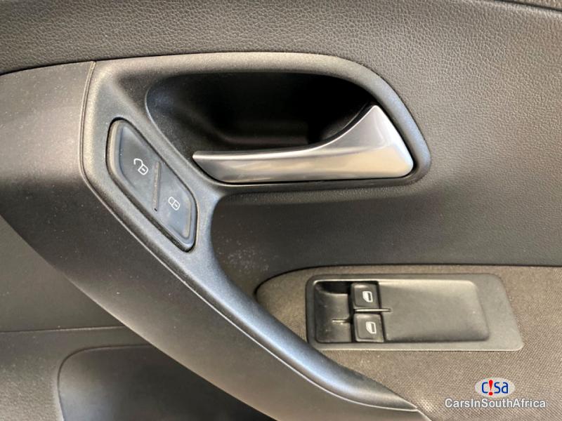 Volkswagen Polo 1.2 Tsi 067 251 5460 Manual 2017 - image 12