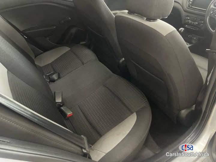 Hyundai i20 Manual 2019 - image 8