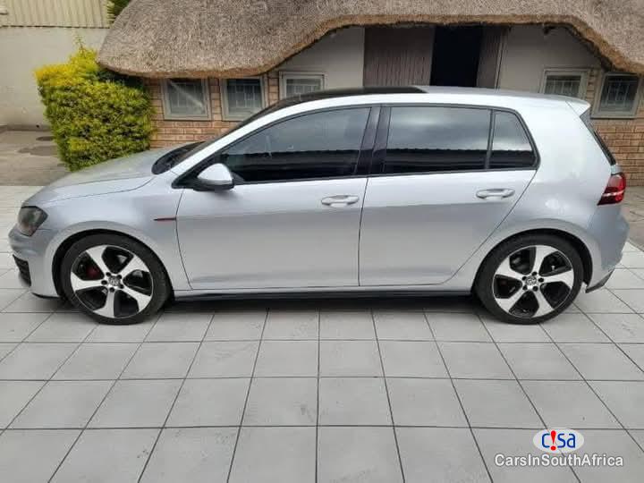 Volkswagen Polo Automatic 2015 - image 3