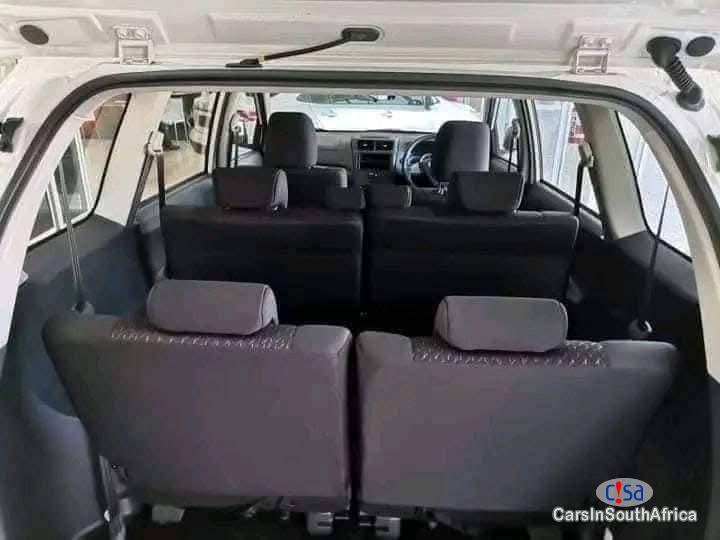 Toyota Avanza Manual 2017 - image 8