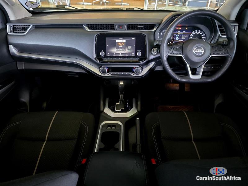 Nissan TERRA 2.5DDTI SE Automatic 2022 - image 2