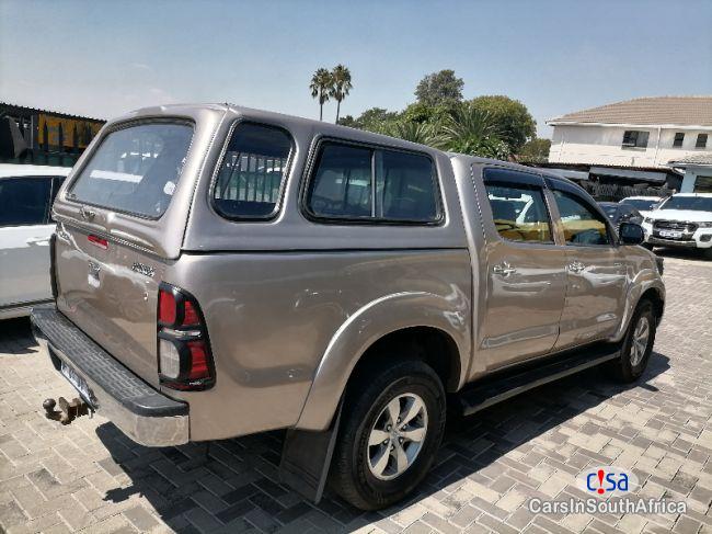 Toyota Hilux 3.0D Manual 2010 - image 3