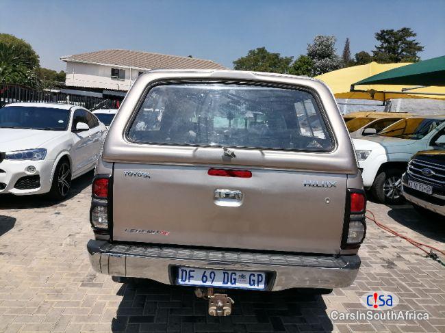 Toyota Hilux 3.0D Manual 2010 - image 4