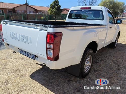 Isuzu 250 Manual 2020 - image 3