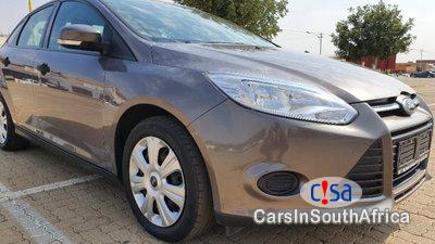 Ford Focus 1.6 Manual 2012 - image 2