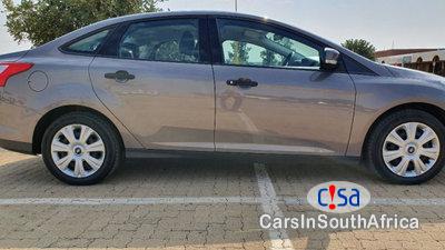 Ford Focus 1.6 Manual 2012 - image 3