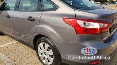 Ford Focus 1.6 Manual 2012 - image 5