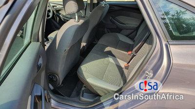 Ford Focus 1.6 Manual 2012 - image 9