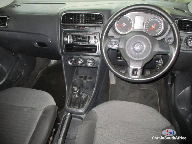 Volkswagen Polo 1.4 Manual 2017 - image 3