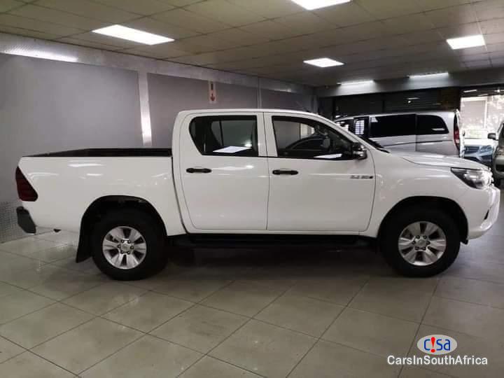 Toyota Hilux 2.4GD Manual 2018 - image 2