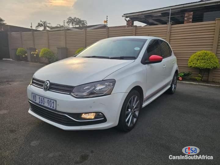 Volkswagen Polo 1.2TSl Manual 2016 - image 2