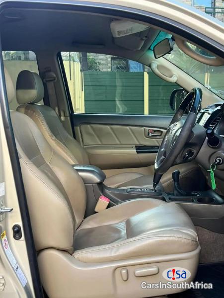 Toyota Fortuner 3.0D4D AUTO 4X4 CALL:0691808200 Automatic 2013 - image 6